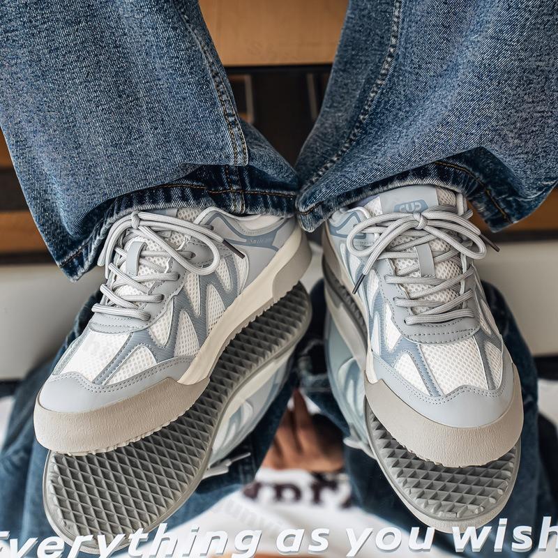 Mode 2025 Sommer Neuer Modetrend Freizeitschuhe für Herren Mesh Atmungsaktiv Vielseitige Sportschuhe Low Top Bequeme Plateau-Sneaker