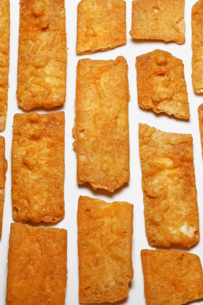 Bargains taste never forget once tried Snacks to go with Delicacies Gyoza Skin Oil 500g [Tsumamikura Official] Snacks, Appetizers, [A you'll you've