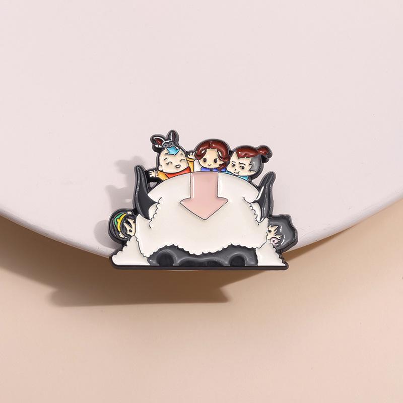 Kreative Cartoon Anime Brosche: Reitende Weiße Maus Metallbrosche Revers-Accessoire