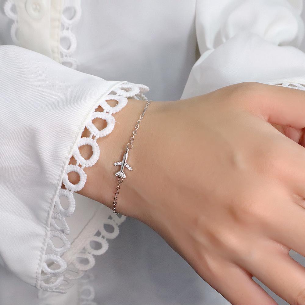 Bracciale Aereo Eco-friendly Elegante Intarsiato di Diamanti: Un design unico e minimalista che esalta la personalità per l'uso quotidiano.