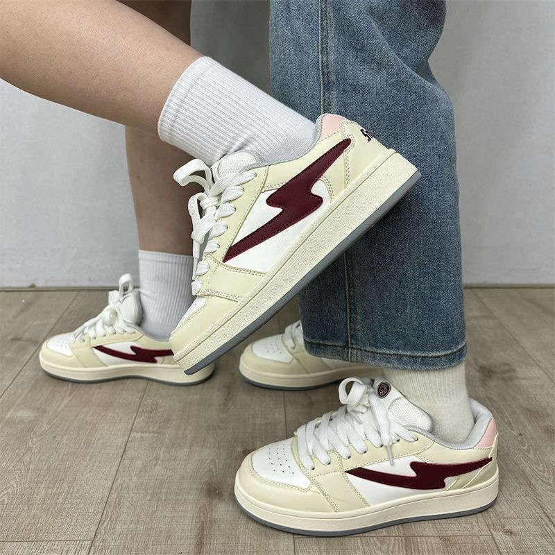 Niche White and Black Couple Bread Shoes Women's Ins Autumn New Student Versatile Casual Board Shoes