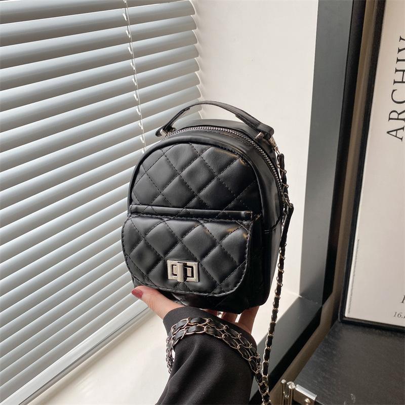 

Beautiful exquisite backpack spring and summer new fashion simple solid color backpack shoulder messenger bag women чёрный