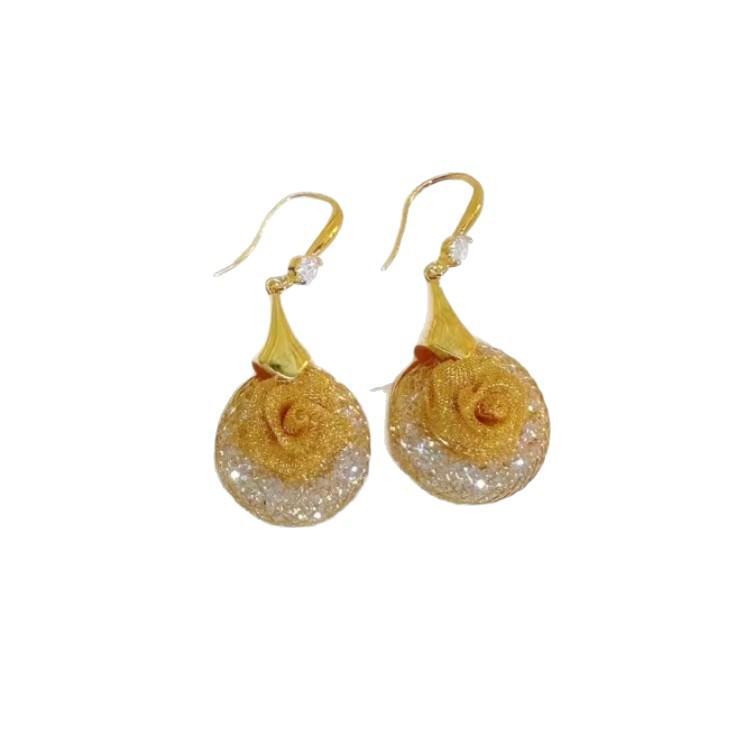 Exquisite Rose Gold Geometric Wire Mesh Earrings for Women - Unique, Lightweight, Retro Luxury Design for Everyday Wear