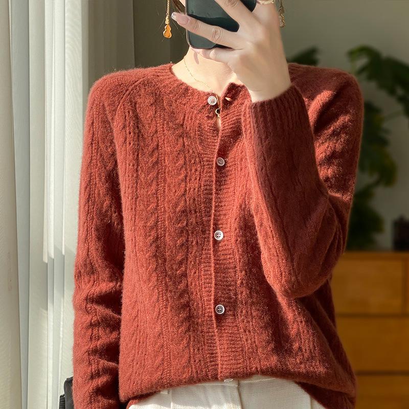 

Жіночий універсальний кардиган з вовни, в язаний косами - Осінь/Зима 2024 Large