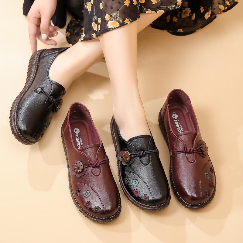 Comfortable Leather Shoes for Middle-Aged Women: Soft Sole, Casual Spring & Autumn Wear