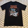 Teddy Swims Swimmy Astronauta Maglietta Divertente Nera Unisex S5xl