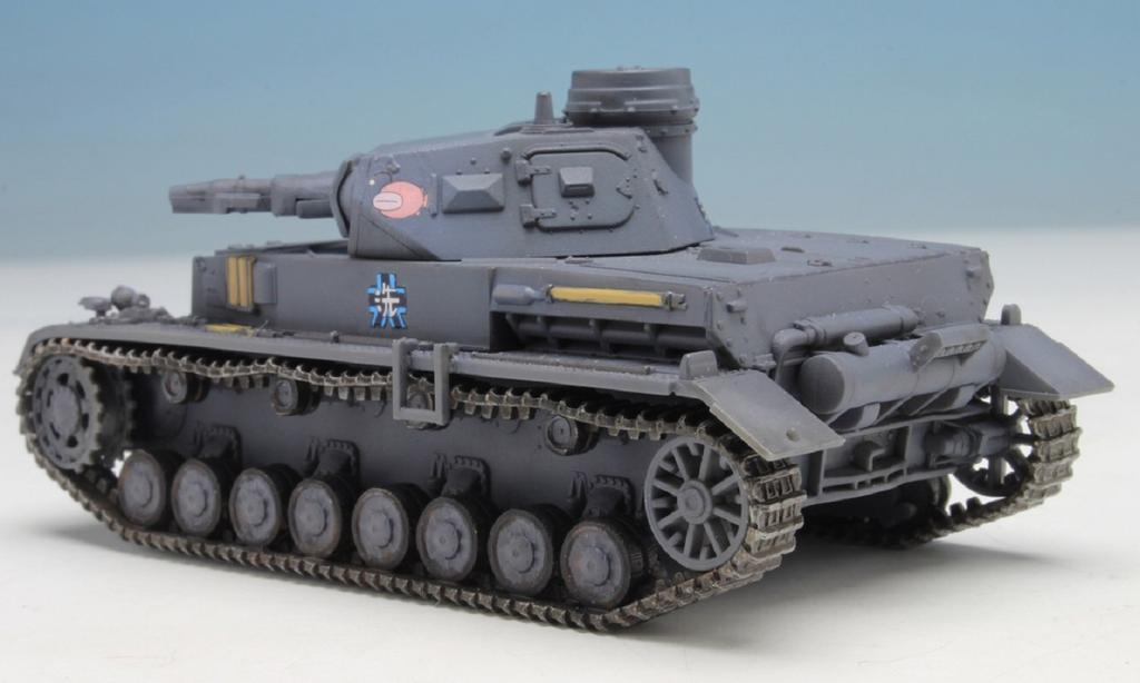 PLATZ Girls & Panzer IV Ausf. D Anglerfish Team 1/72 Scale Plastic Model Kit GP72-9