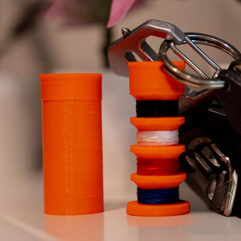 Keychain Portable Sewing Kit - Mini Sewing Set for Mending Clothes and Buttons, Sewing Storage