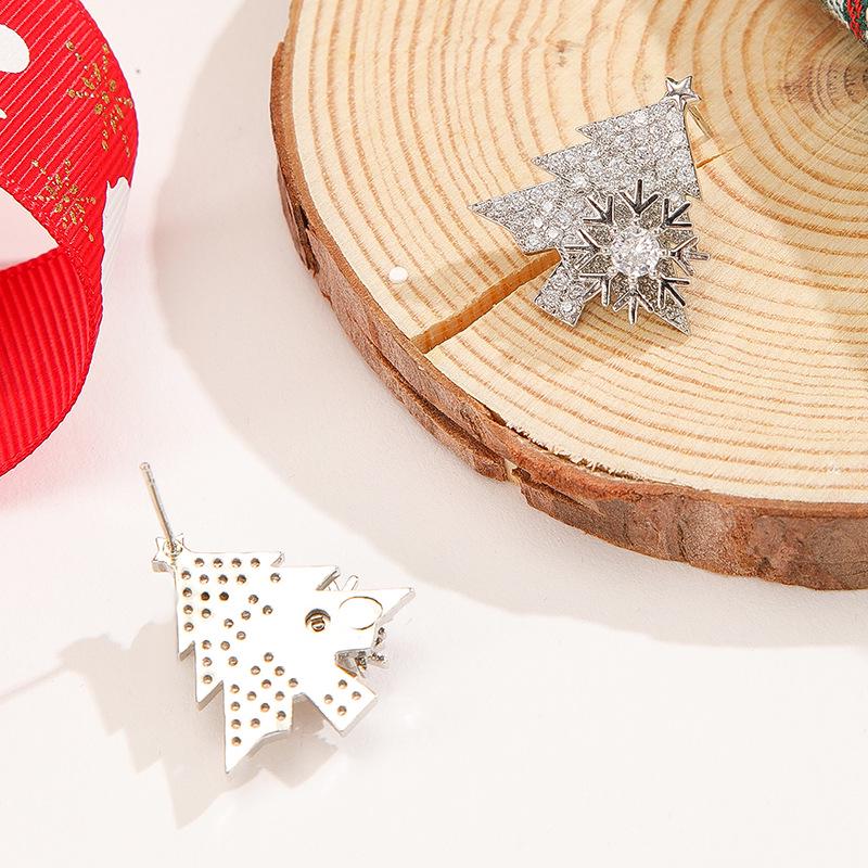 2023 Winter Trend: Light Luxury Christmas Tree Stud Earrings for Women - Niche INS Style