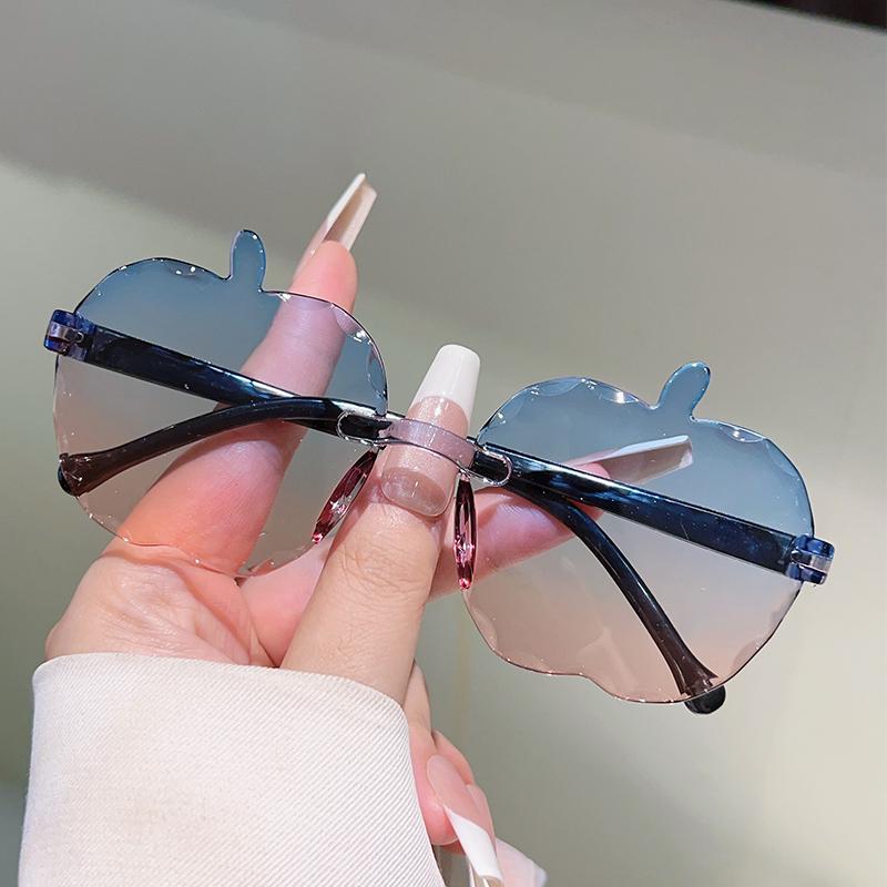 1/6 Pcs Rimless Cute Kids Sunglasses  New Fruit Shaped Decor Shades for Children Ins Trendy Gradient Multi-color Sun Glasses