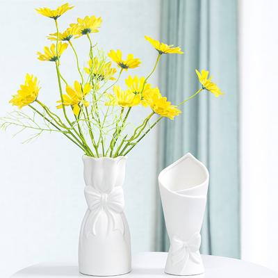 Nordeuropa Hochwertiges Keramik-Blumenarrangement-Gerät Kreative Schleifen-Vase Wohnzimmer Schlafzimmer Esstisch Heimdekoration 1 Stück
