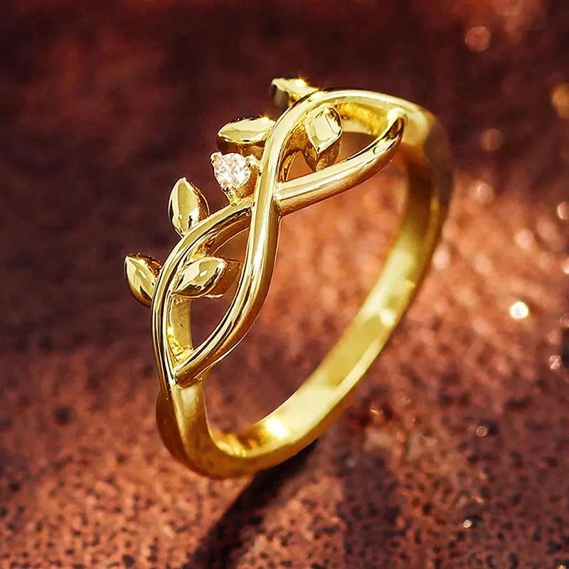 Huitan Luxury Gold Color Rings Opulent Novel Leaf Design Finger Accessories for Women Charming Exquisite Wedding Band Jewelry