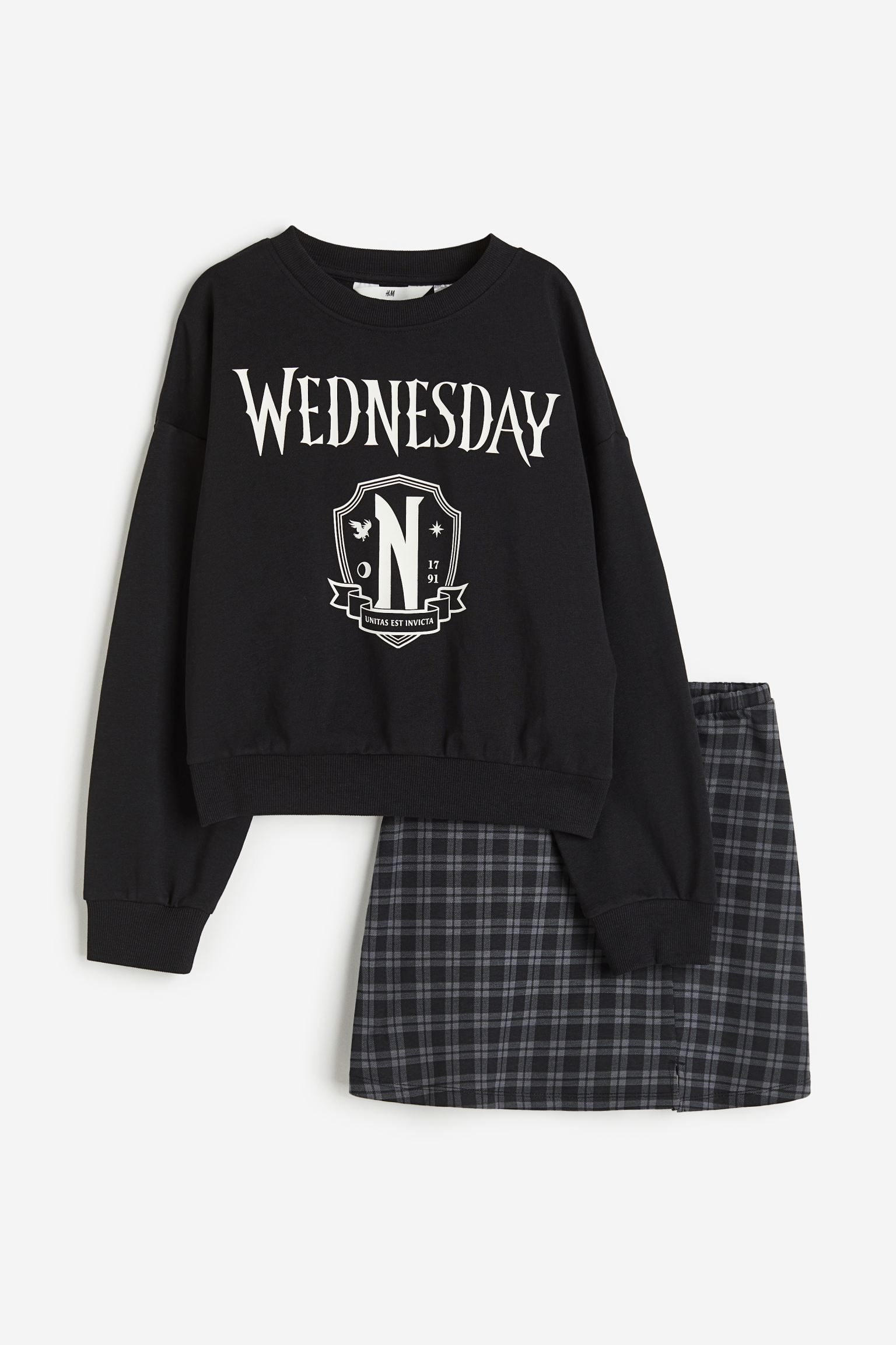 

2-piece sweatshirt and skirt set