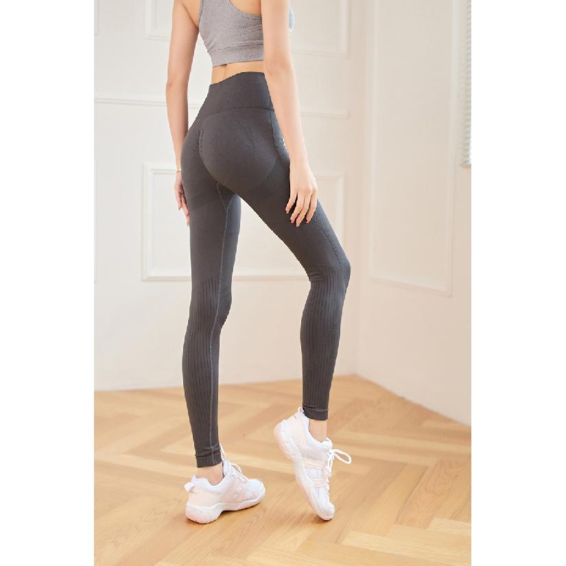 Yoga Pants With High Waist And Hip Lifting, Seamless Outerwear, Seamless Fit, Tight Fitting, Slimming Sports And Fitness Pants For Women
