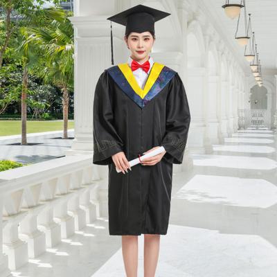 Toga da Laureato Opaca Set Toga Cappello Nappina Scollo a V Maniche Lunghe Cerimonie di Laurea Oggetti di Scena per Foto