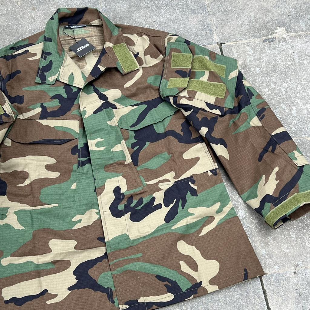 BEPAN M81 Combinaison de Combat Jungle Quatre Couleurs Manches Longues Combat Extérieur Costume Grenouille G3
