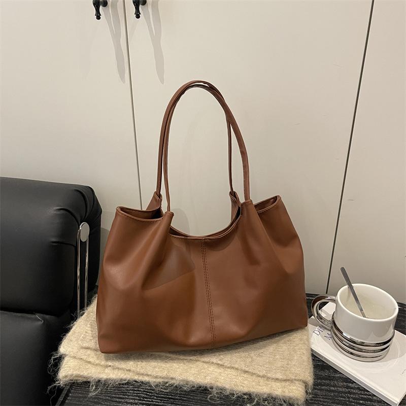 New large-capacity commuter bag women's popular shoulder underarm bag casual versatile fashion simple tote bag
