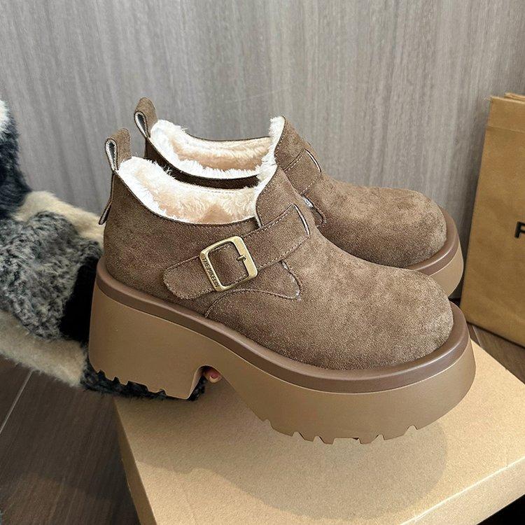 [Yushilai] Suede Thick-soled Warm Short Boots for Women In the Winter of 2025, the New Retro Thick-heeled Temperament Is a Pedal.