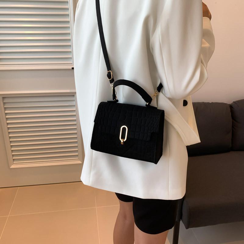 Chic Trendy Crossbody Bag Retro Simple Small Square Design Perfect For Everyday Use