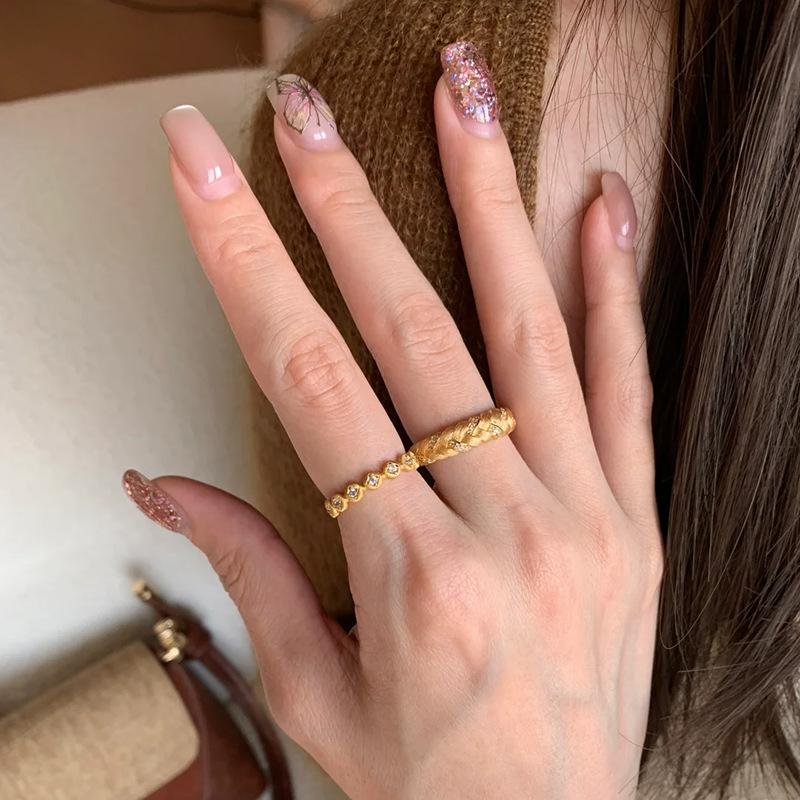 925 Unique Highend Sterling Silver Couple Rings Featuring Dazzling Diamond Accents For Women