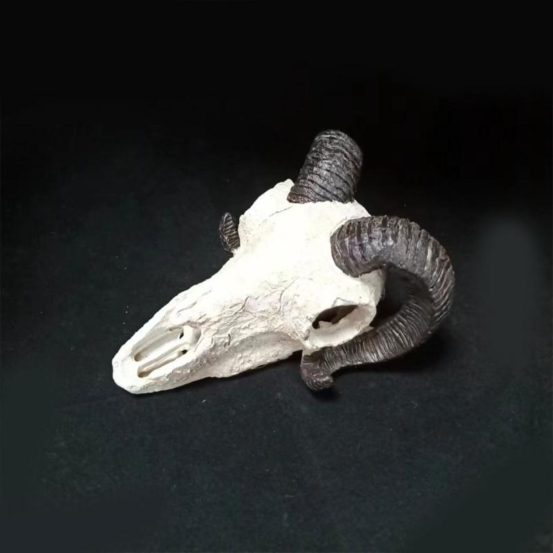 Delicate Skull Hallowed Cave Terrarium Hideouts Goat Head Shape Aquarium Decors