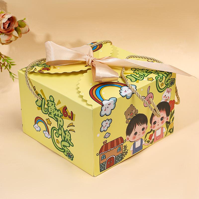 Cartoon Kids' Birthday Gift Box: Hand-Painted, Candy Souvenir & Egg Packaging for First Birthdays and Weddings