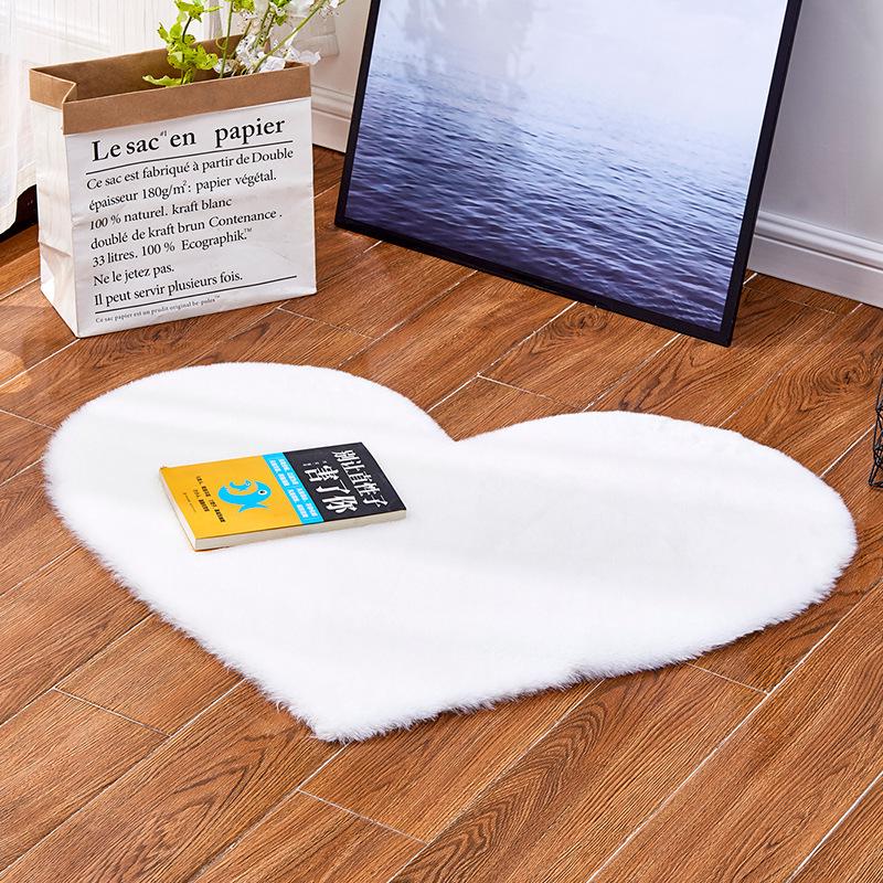 European Style Faux Rabbit Fur Carpet - Modern, Simple Short Pile Velvet Floor Mat for Home Entrance.