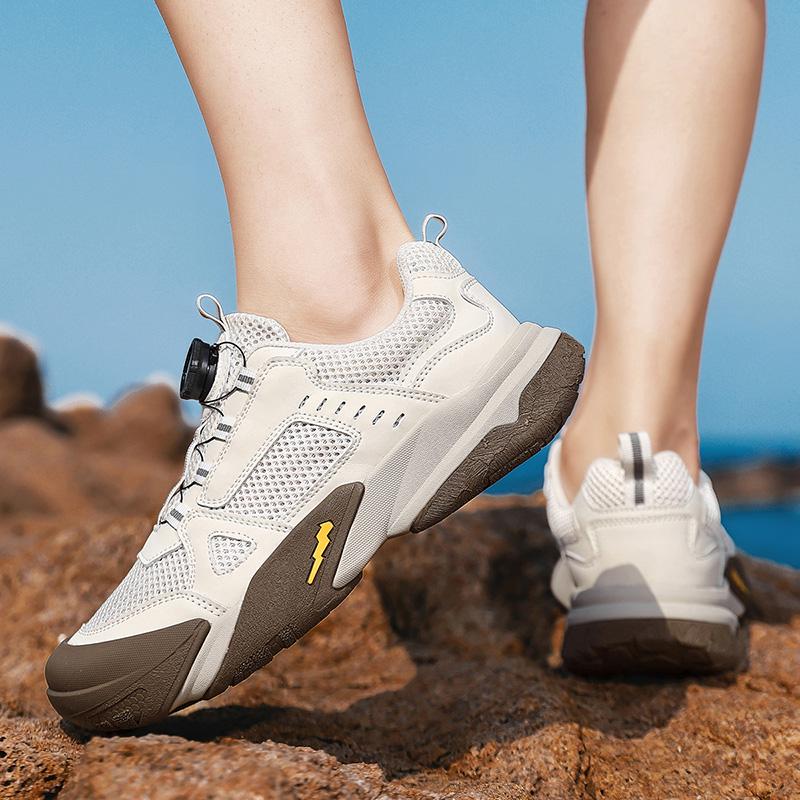 Anti Collision Toe Outdoor Men's Shoes High-quality and Comfortable Sports Mesh Shoes Anti Slip Thick Soled Hiking Travel Shoes