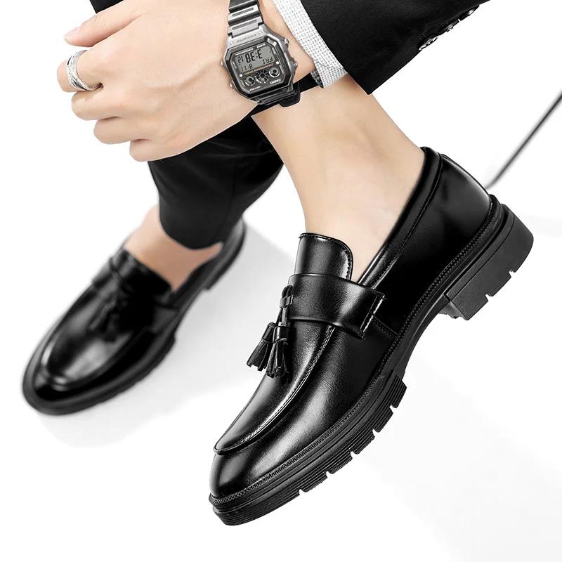 Autumn Men Shoes slip on fashion Leather Men Dress Shoes Luxury Men's Business tassel loafers Classic Gentleman Shoes men