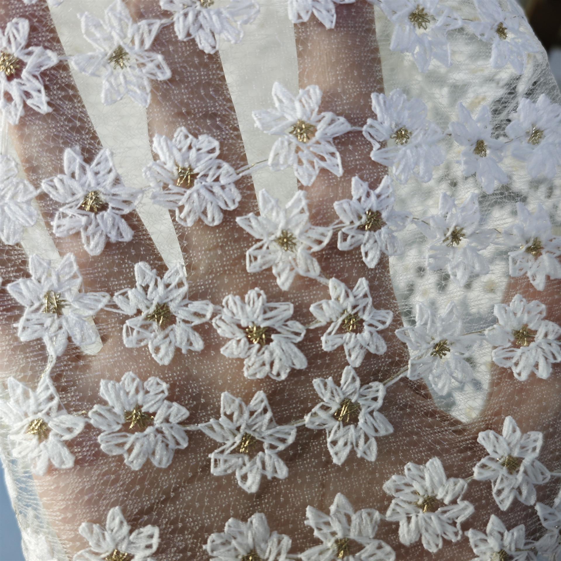 

Свадебное платье Daisy Lace Milk Silk Gold Diamond Mesh с аксессуарами ручной работы