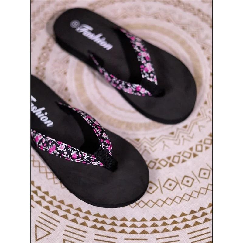 Flip-flops Ladies Casual Sandals And Slippers Women's Clip-on Beach Shoes Comfortable Flat-heeled Sandals