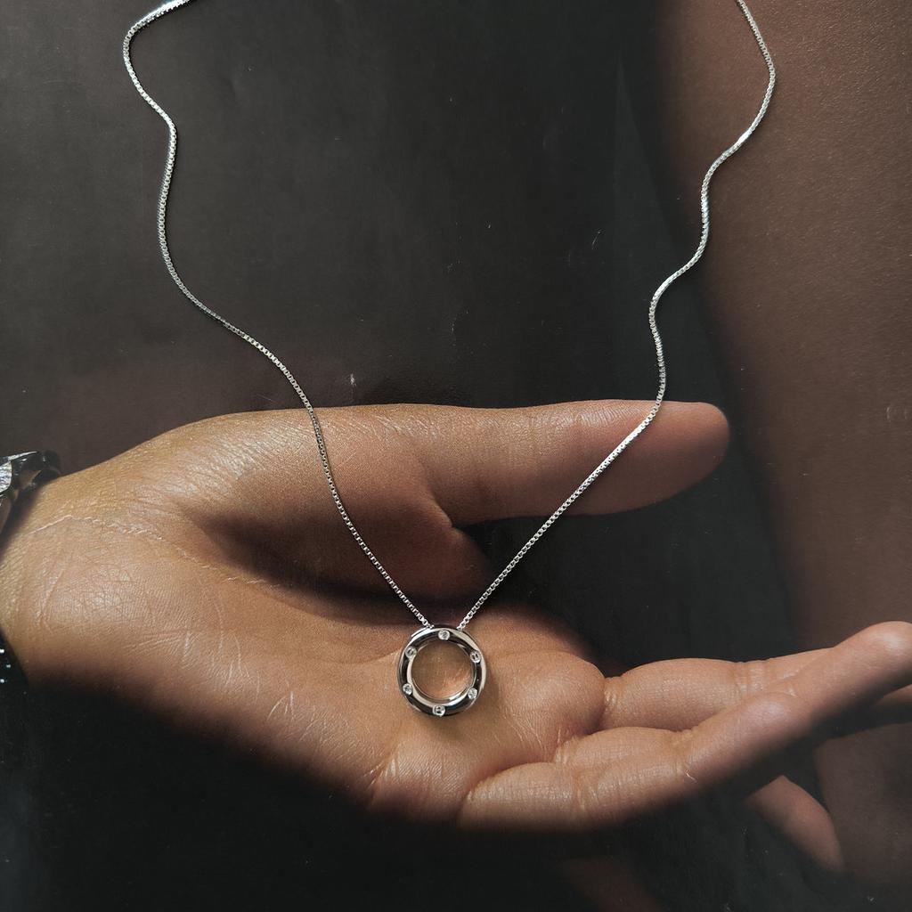 Серебряное колье с фианитами, вес изделия 3,88 гр (2209188)