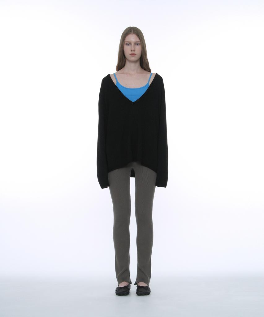 PARTIMENTO WOMEN Pwc Oversized Deep V-Neck Knit Top_Black