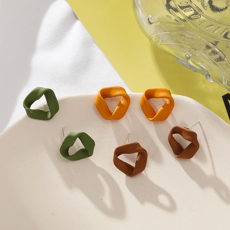 

S925 Silver Twisted Geometric Triangle Stud Earrings - Chic Minimalist Design