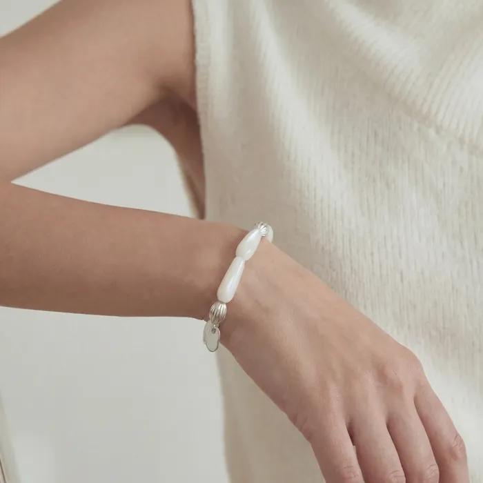 Glow White Shell Bracelet