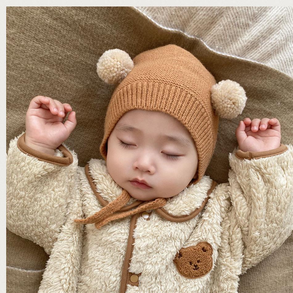 

Модная трехцветная вязаная шапка с наушниками для малышей и малышей зимой