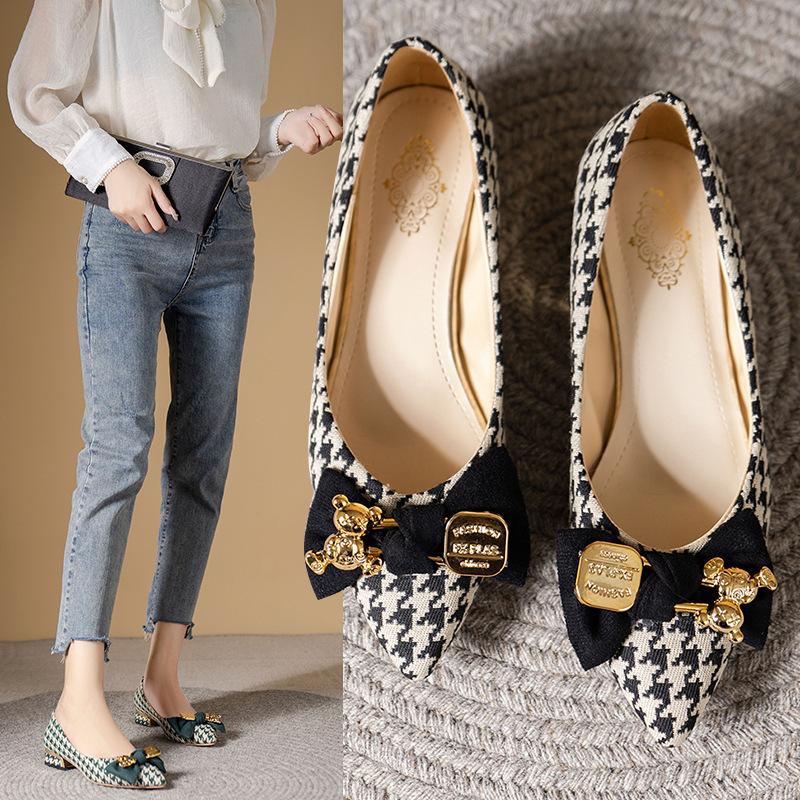 Shallow single shoes women's 2025 new pointed metal decorative bow plaid low heel lazy shoes