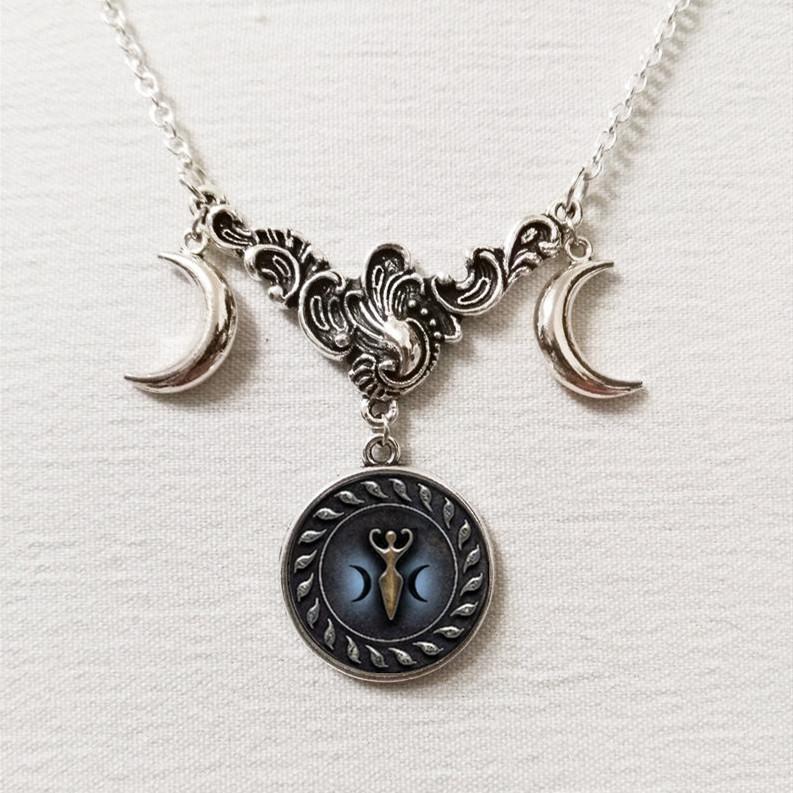 Retro Fashion Sliver Color Triple Moon Goddess Crescent Moon Crystal Glass Pendant Necklace for Women Amulet Charm Jewelry Gifts