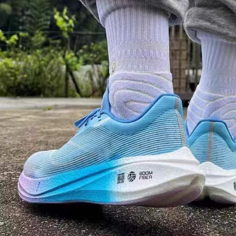 

Feidian 4C autumn and winter sports carbon board running shoes 2025 student version popular lightweight shock absorption rebound promotion running sh 45