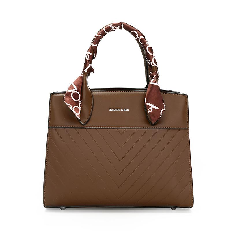 

Handbag Simple Fashion High Sense Large Capacity Commuting Shoulder Messenger Tote Bag светло-коричневого