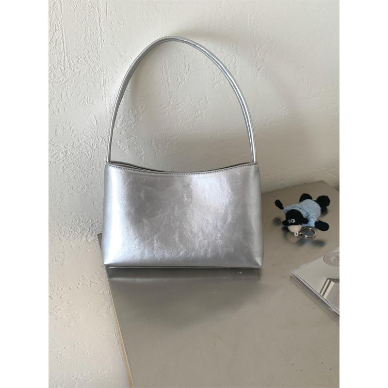 

Красная маленькая сумочка, новая модная маленькая квадратная сумка, простая и универсальная для мобильного телефона, нишевый стиль, сумка подмышку для женщин серебряный