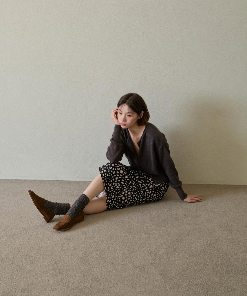 WIOE Leopard Midi Skirt_Black