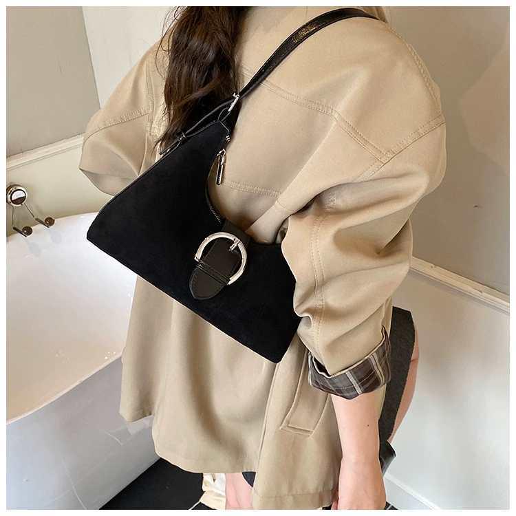 Women's Retro Suede Crossbody Bag - Versatile Autumn/Winter 2025 Single Shoulder Underarm Style