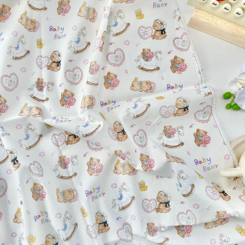 40s Cotton Digital Print Fabric: Rocking Horse Bear Plaid for Women's, Children's, and Parent-Child Home Clothing DIY Creations.