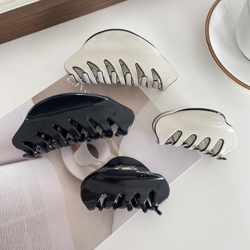 Classic Black & White French Hair Claw Clip - Vinegar Acetate Style 2024, High-End Small Fragrance Shark Clip for Buns.
