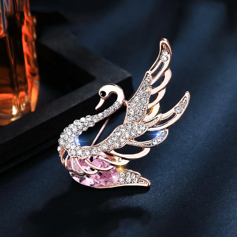 Spreading Wings Swan Temperament Brooch Ladies Corsage Gift