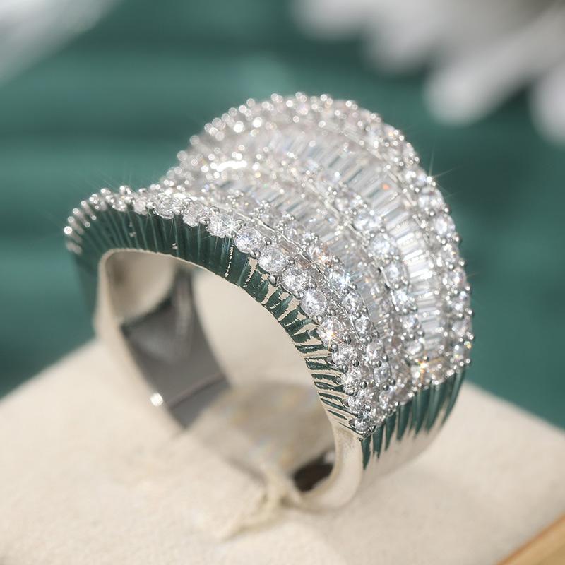 Luxury Inlaid White CZ Women's Ring Trendy Gold Color Geometry Daily Wear Party Jewelry Anniversary Gift
