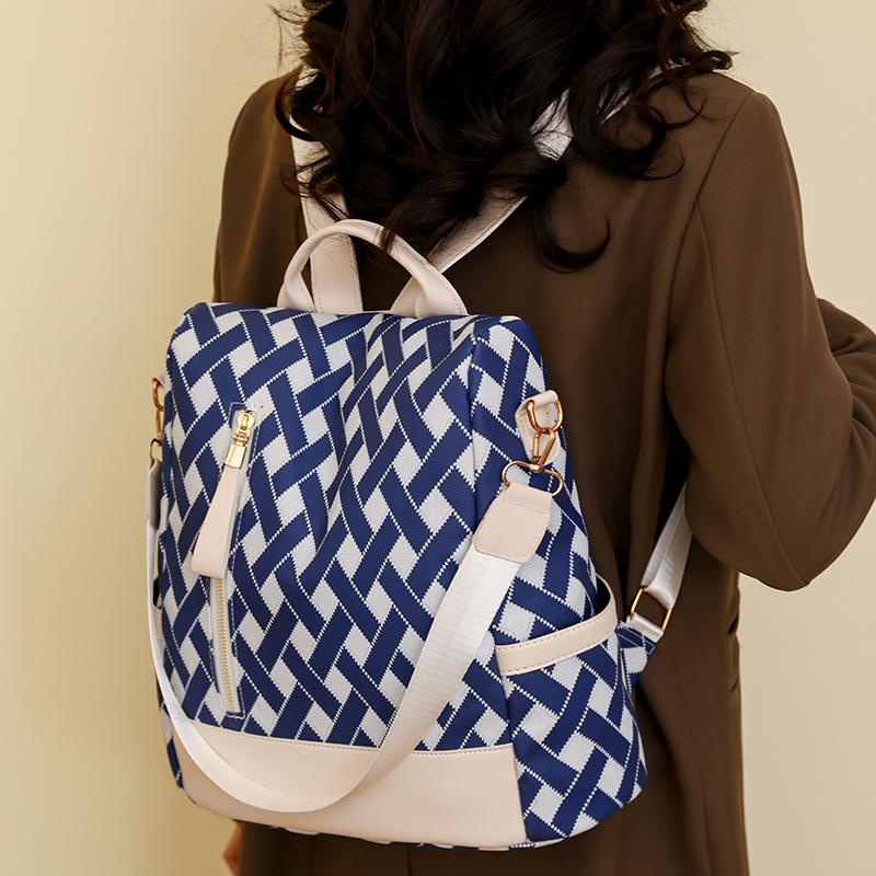 Anti-theft Backpack Women's Contrast Color Outdoor Travel Backpack Nylon Schoolbag