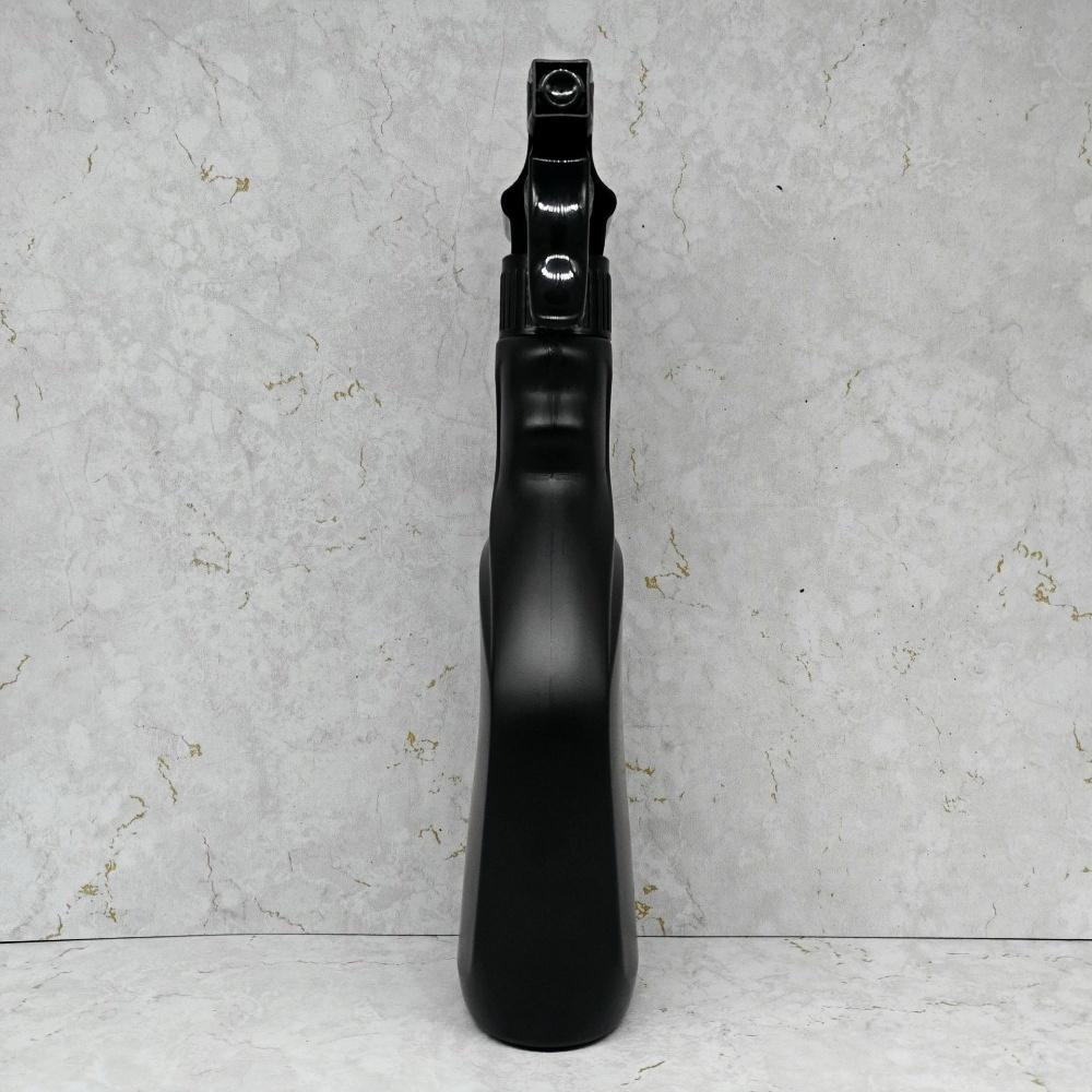 Custom 500ml Black HDPE Plastic Spray Bottle with Sprayer Gun for Household Cleaning Alcohol Detergent Liquid Chemical Packaging
