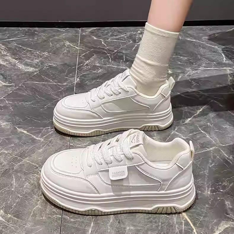 

Little White Shoes Women s 2025 New Autumn and Winter Explosive Muffin Shoes Children s Platform Versatile Casual Sports Board Shoes Winter Women 40